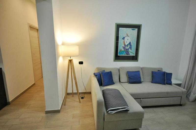 H2ome Lagaccio 4 camere 2 bagni vicino Stazione Principe - image 44