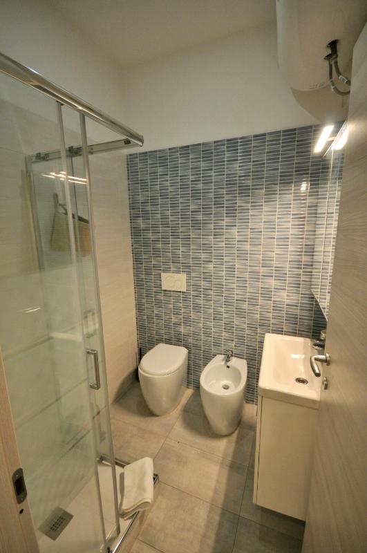 H2ome Lagaccio 4 camere 2 bagni vicino Stazione Principe - image 18