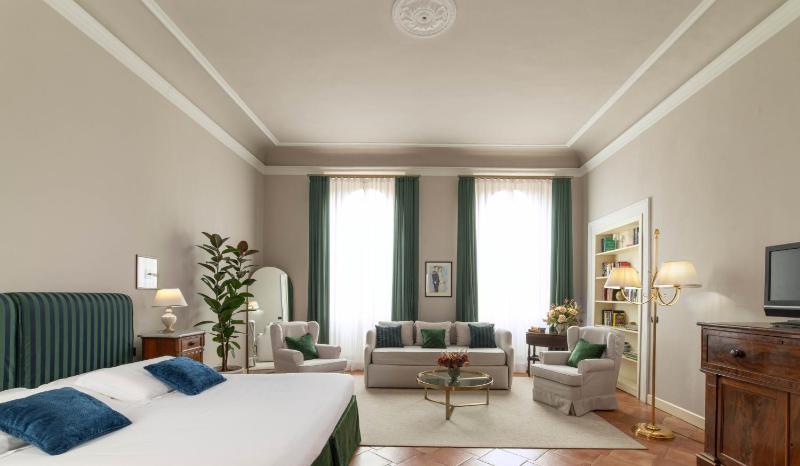 Deluxe Two-Bedroom Apartment image 1