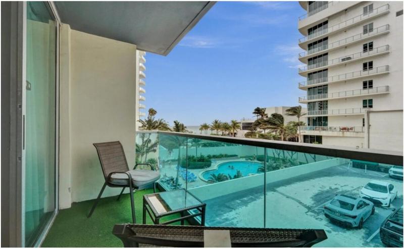 Luxury Oceanfront 2 Bedroom ON THE BEACH 3 FLOOR - image 31