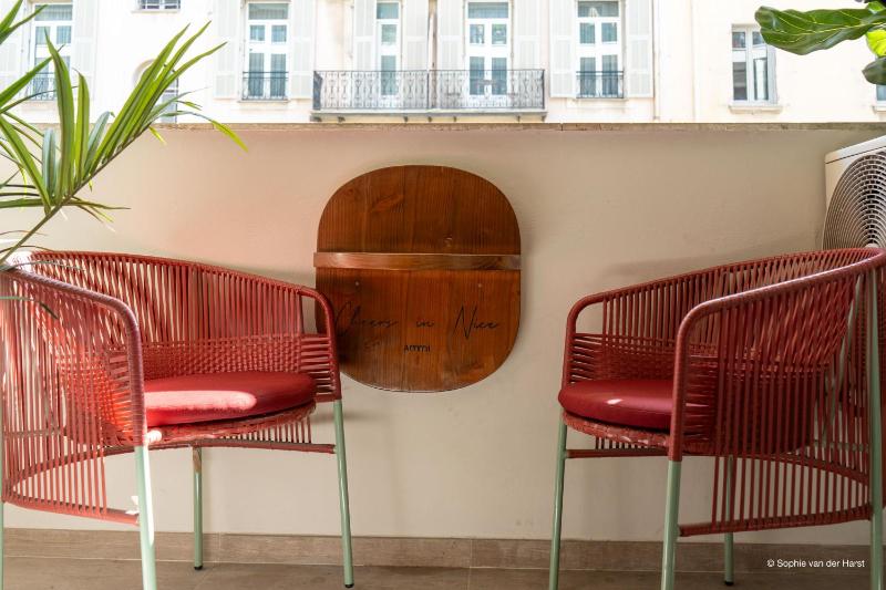 Executive Studio with Balcony image 3