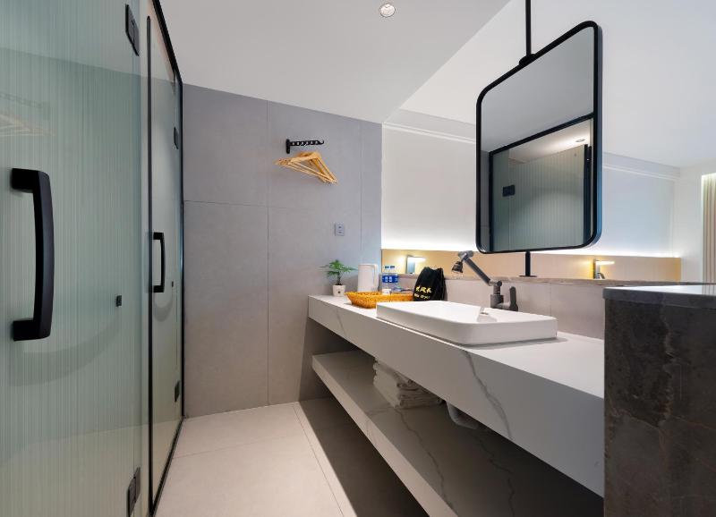 Zhangjiajie CLOUD Zhenxi Hotel- Near Forest Park EastGate about 10 Min Walk - English Butler Free Luggage Storage Tour Plan -reserve tickets for various scenic spots-Self-Service LaundryFree coffee Chinese tea - image 33