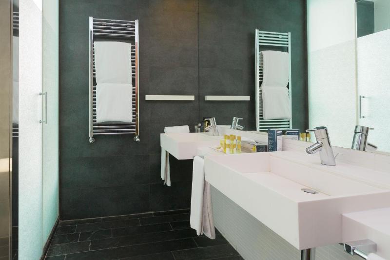 Junior Suite image 1