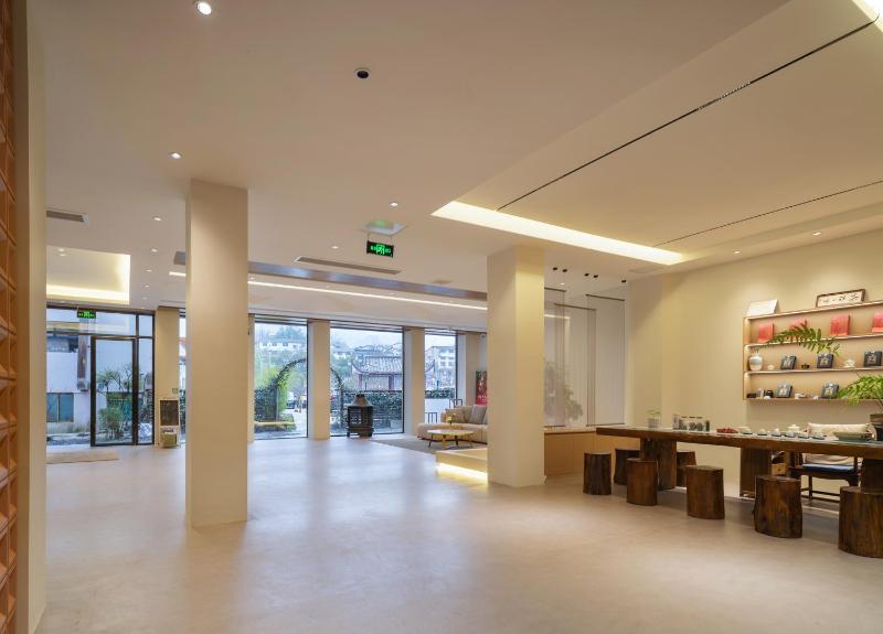 Zhangjiajie CLOUD Zhenxi Hotel- Near Forest Park EastGate about 10 Min Walk - English Butler Free Luggage Storage Tour Plan -reserve tickets for various scenic spots-Self-Service LaundryFree coffee Chinese tea - image 41