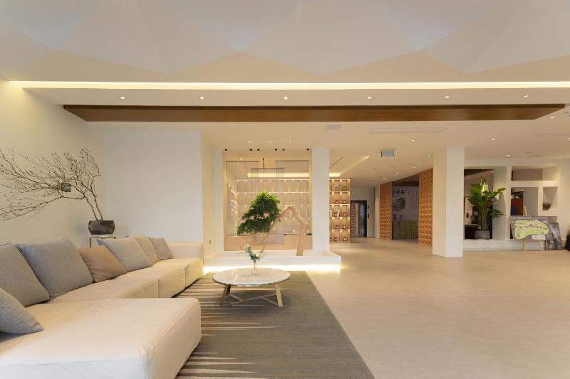 Zhangjiajie CLOUD Zhenxi Hotel- Near Forest Park EastGate about 10 Min Walk - English Butler Free Luggage Storage Tour Plan -reserve tickets for various scenic spots-Self-Service LaundryFree coffee Chinese tea - image 31