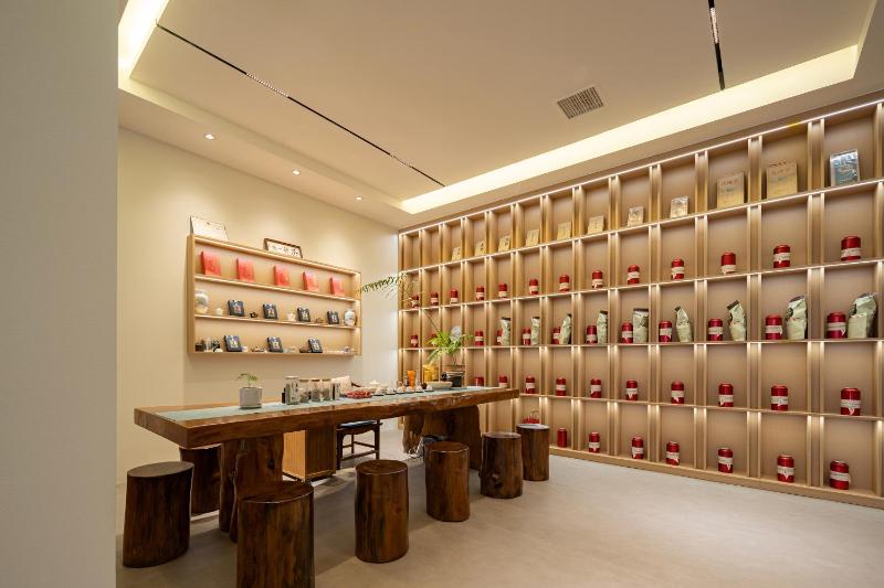 Zhangjiajie CLOUD Zhenxi Hotel- Near Forest Park EastGate about 10 Min Walk - English Butler Free Luggage Storage Tour Plan -reserve tickets for various scenic spots-Self-Service LaundryFree coffee Chinese tea - image 27