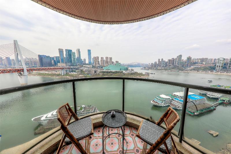 Nuanyu Drones show river view suite - Hongyadong Branch - image 11