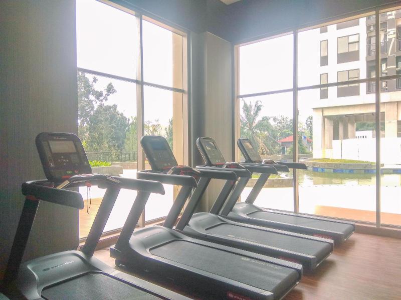 Best View 2BR at Transpark Cibubur Apartment with Sofa Bed By Travelio - image 9