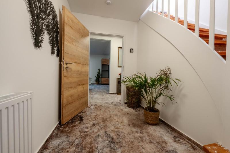 Three-Bedroom Apartment - Annex image 2