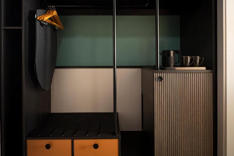 Standard Super King Room image 3