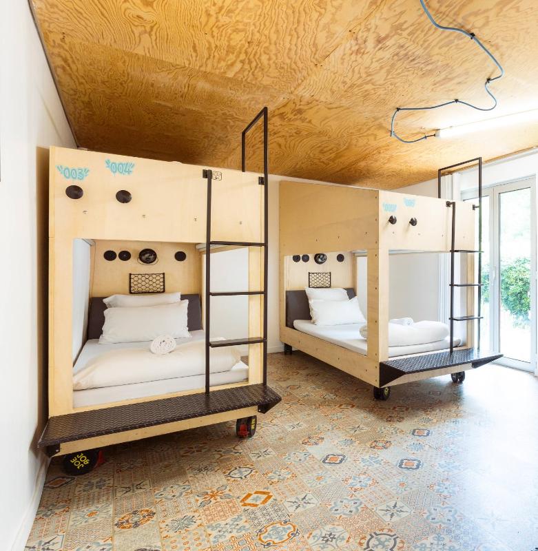 Private Bedroom for 4 people with a bathroom image 3