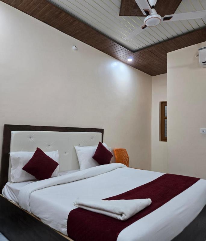 Anmol Kothi Yatri Niwas - image 29