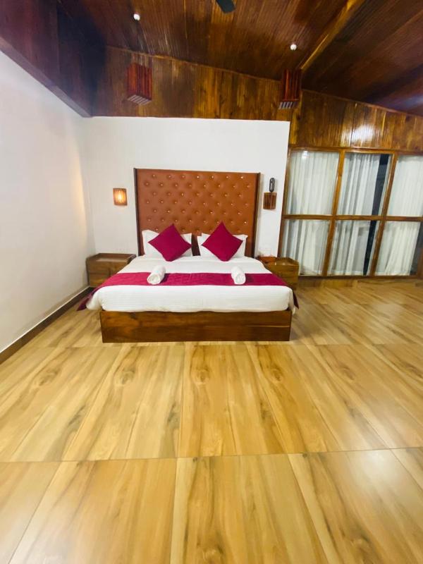 Peak Paradise Resort - image 23