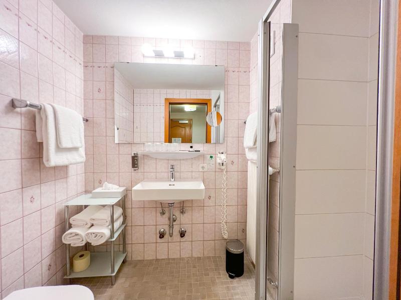 Quadruple Room image 2