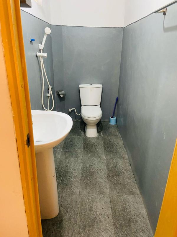Budget Double Room image 2