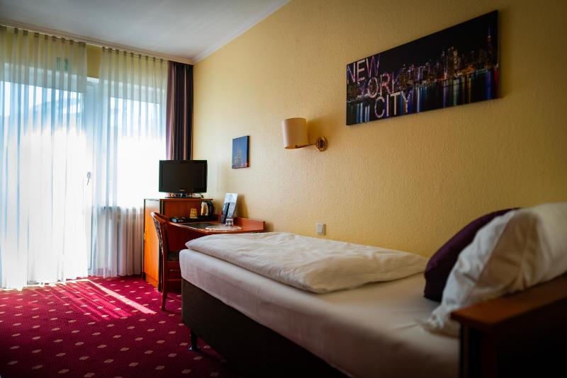 Single Room image 1