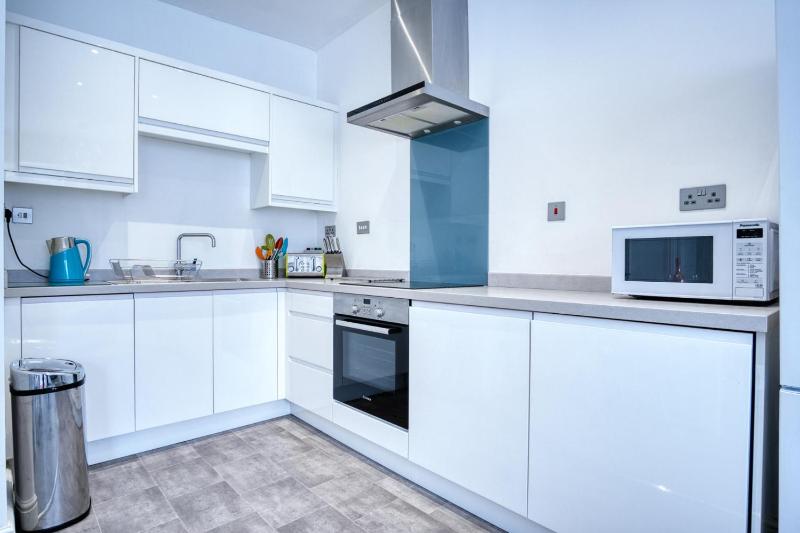 Bay View - 2 Bedroom Apartment - Tenby - image 26