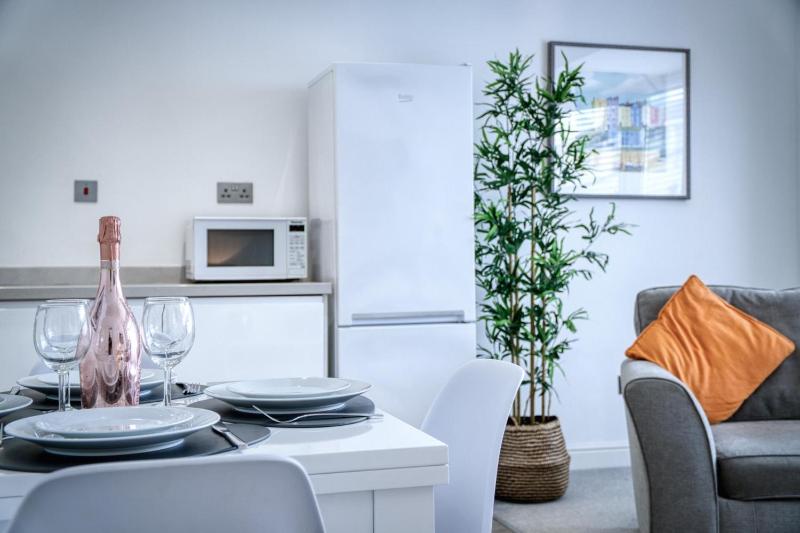 Bay View - 2 Bedroom Apartment - Tenby - image 21