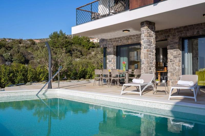 Villa Sole Dance - image 29