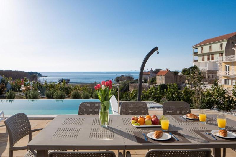 Villa Sole Dance - image 37