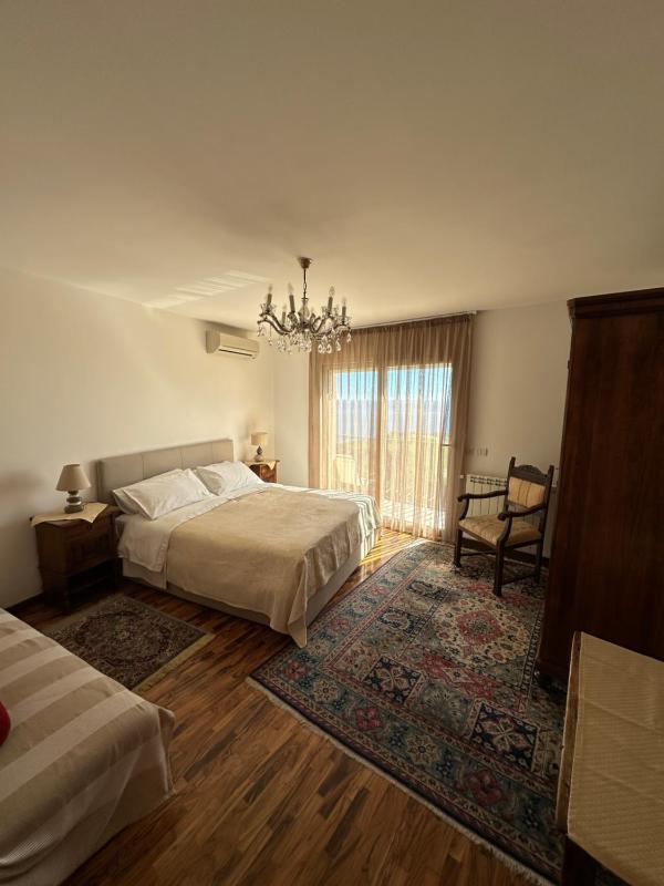 Triple Room with Balcony image 2