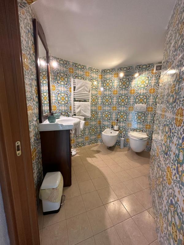 Standard Double Room image 2