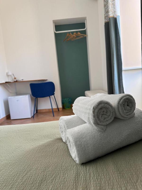 Morant Guest Room - image 5