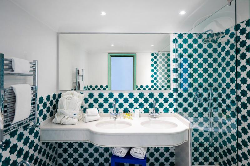 Junior Suite with Terrace image 3