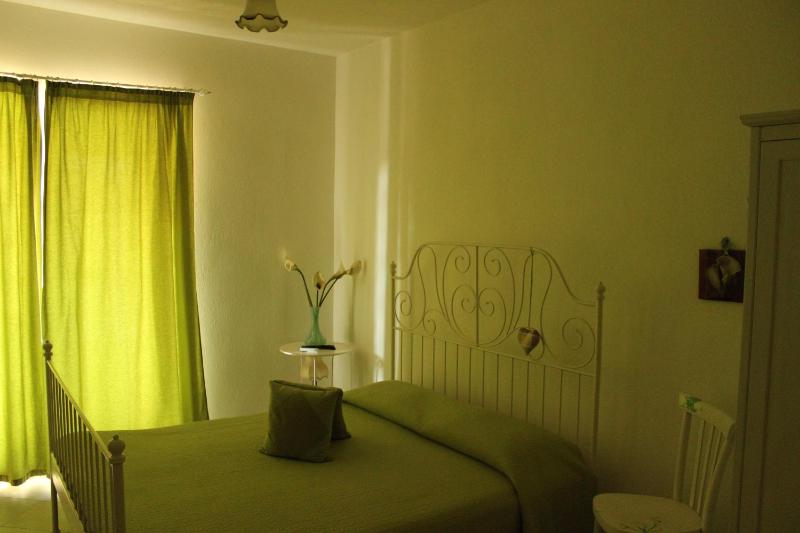 Triple Room with Pool View image 2