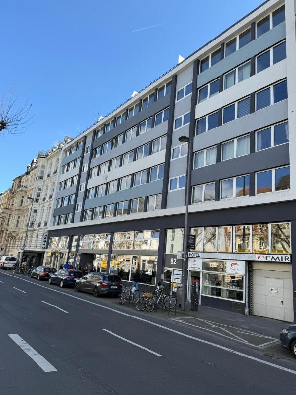 Hotel Garni Emir - image 6