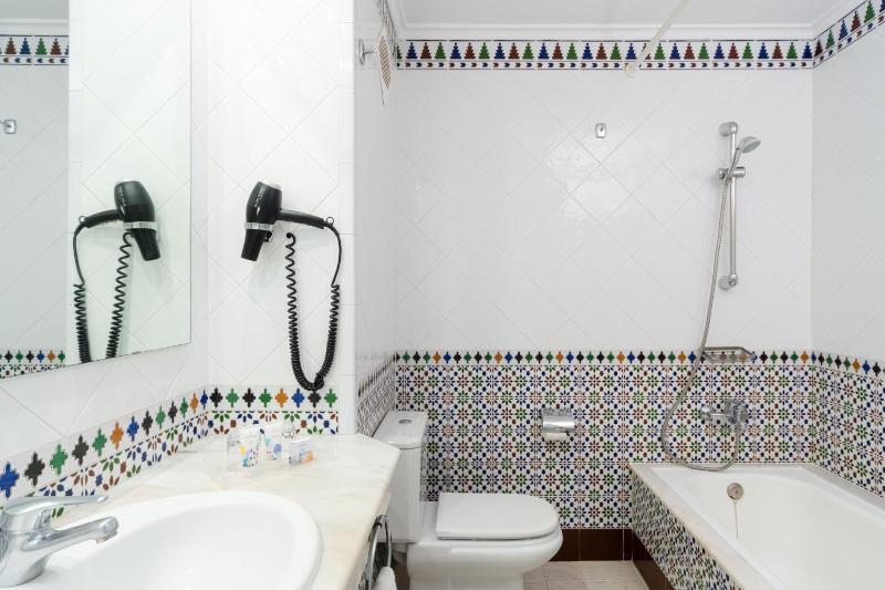 Studio Apartment image 2