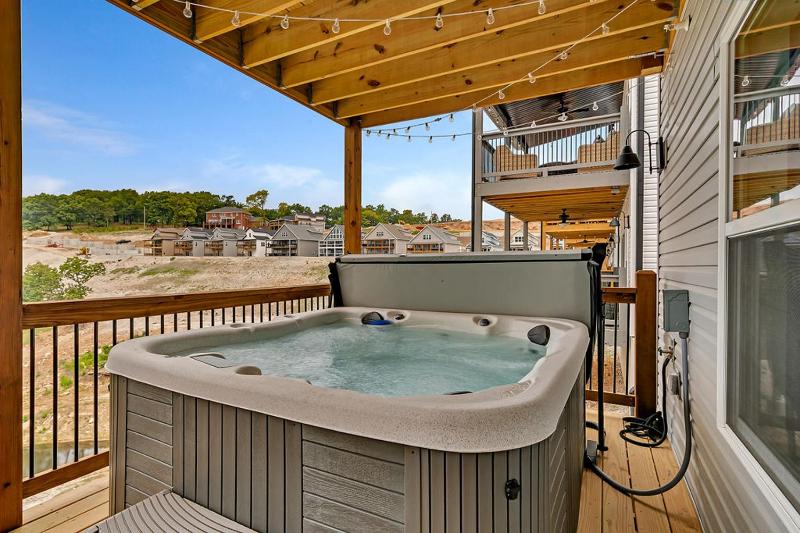 Lake Therapy 2 Bedroom - image 34