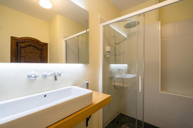 Superior Suite image 2