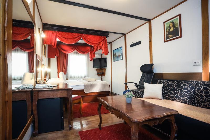 Double or Twin Room image 1