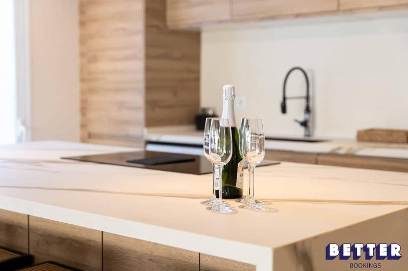Luxurious Marbella Apt Near Puerto Banus - Hot Tub - image 16