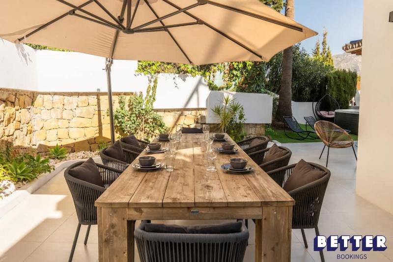 Luxurious Marbella Apt Near Puerto Banus - Hot Tub - image 15
