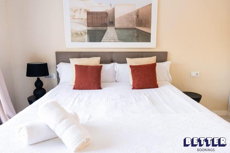 Luxurious Marbella Apt Near Puerto Banus - Hot Tub - image 25