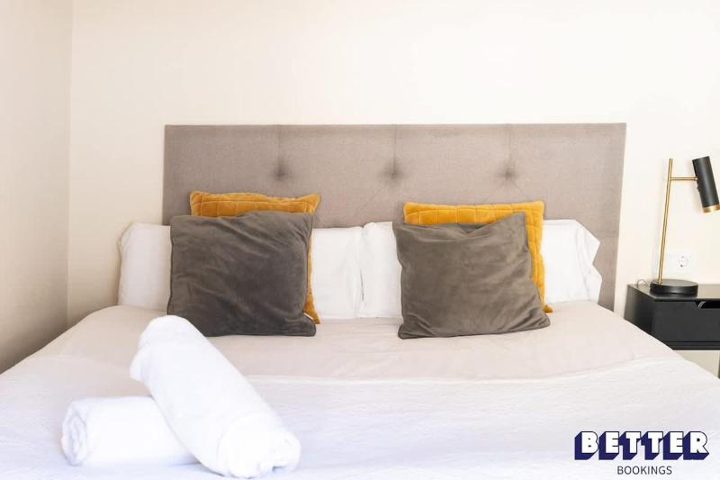 Luxurious Marbella Apt Near Puerto Banus - Hot Tub - image 7