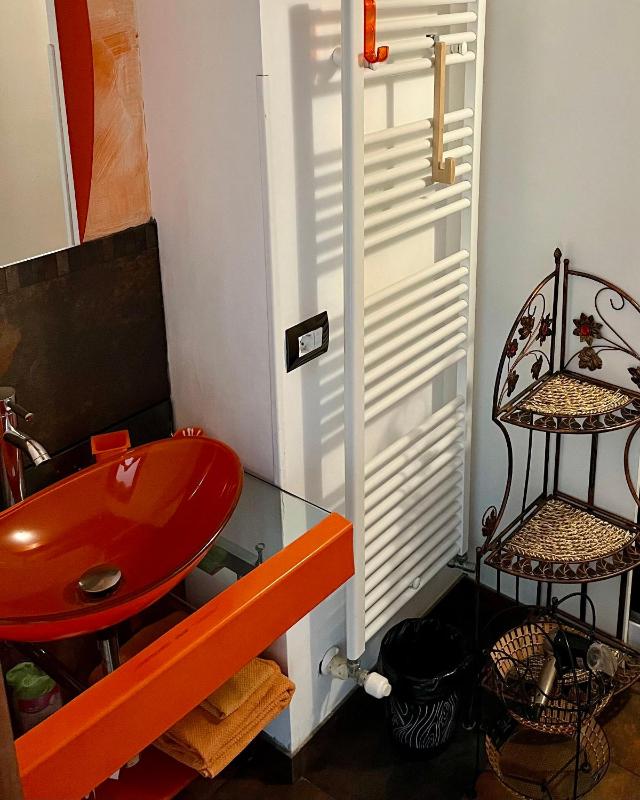 Large Double Room image 3