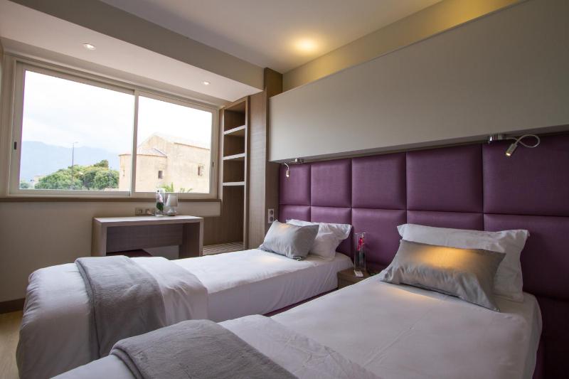 Twin Room image 1