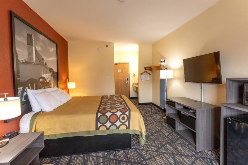 King Room - Non-Smoking image 3
