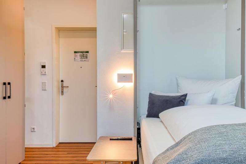 Single Room image 4