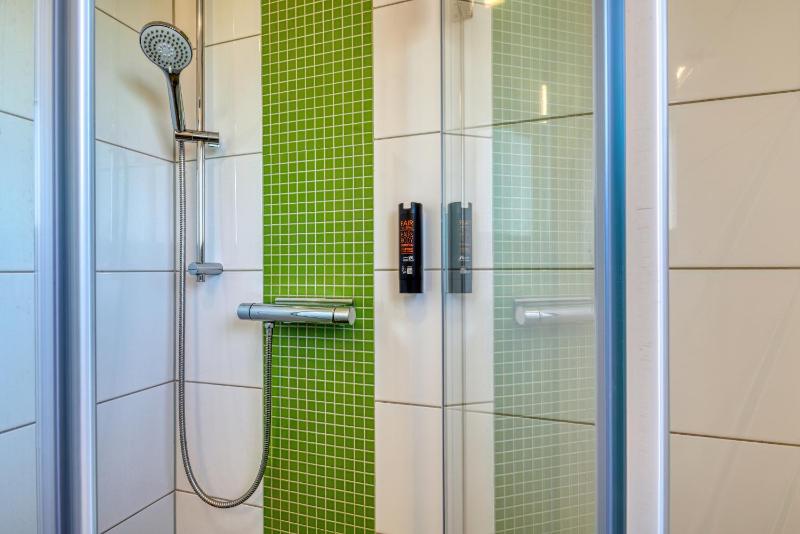 Single Room image 2