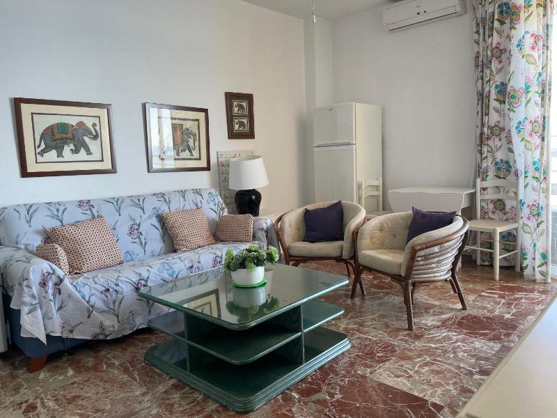 Economy One-Bedroom Apartment with Sea View image 3