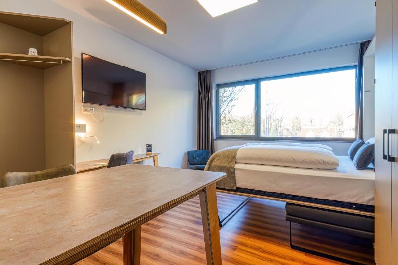 Double Room image 3