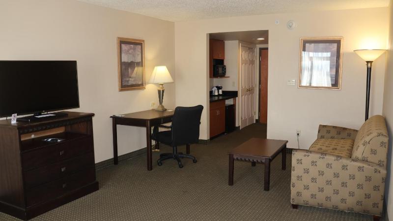 King Suite with Sofa Bed - Non-Smoking image 1
