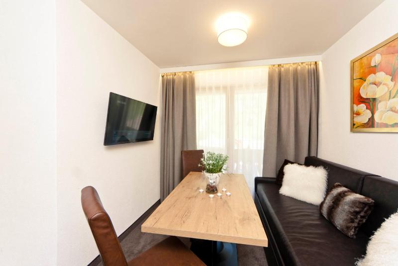 Superior Apartment with Garage Parking image 3