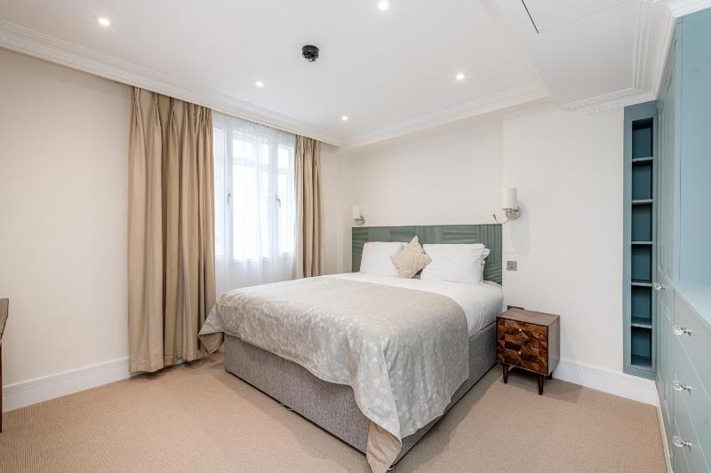 Two Bedroom Executive Apartment image 4