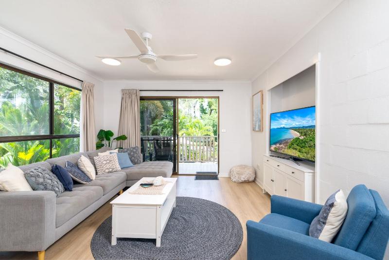 Tropical Reef Apartments - image 8