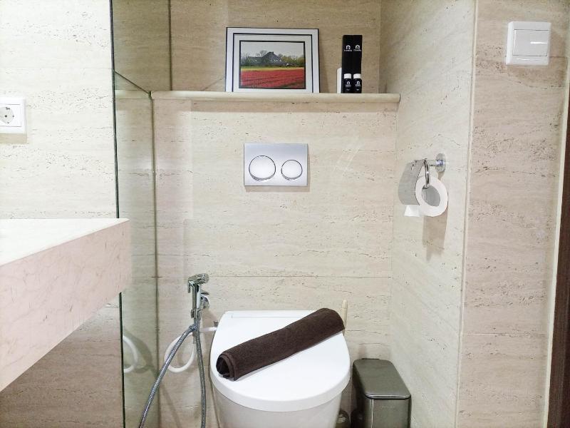 Elegant and Tidy 1BR at Uttara The Icon Apartment By Travelio - image 6